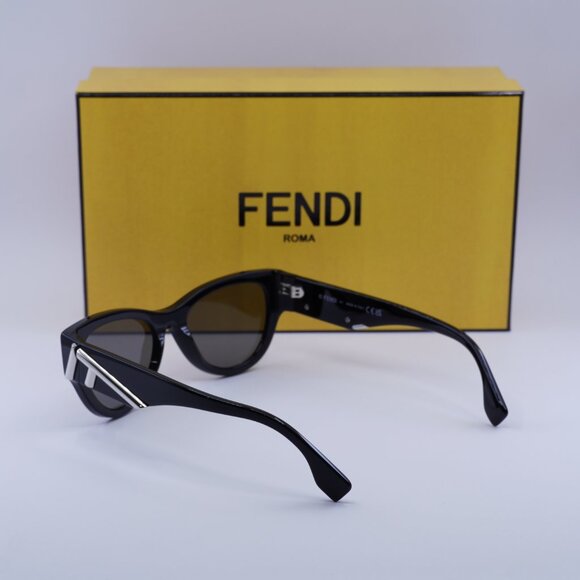 Fendi FE40135I 01A Cat Eye Sunglasses - Shiny Black/Smoke - Picture 8 of 11